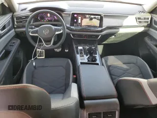 2024 Volkswagen Atlas Peak Edition SE with VIN 1V2CR2CA0RC556421, listed as a Copart auction lot 49862585 with 627 mi miles and Salvage title. Bid and sale history available at DreamBid. Image 8.