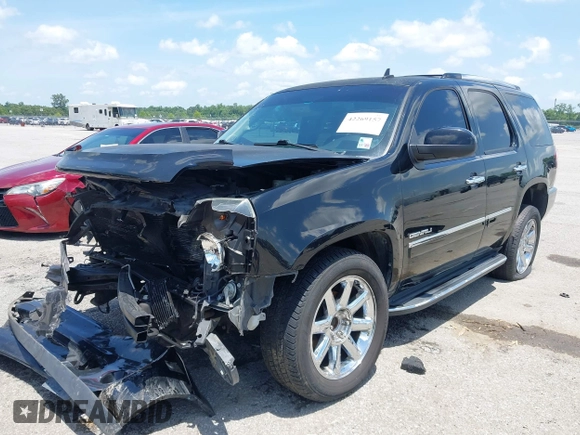 2014 GMC Yukon Denali z VIN 1GKS1EEF0ER217152, wystawiony jako IAAI lot #42269157 z przebiegiem 196 023 mil mil oraz . Historia ofert i sprzedaży dostępna na DreamBid. Obrazek 17.
