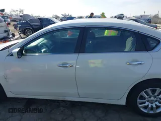2014 Nissan Altima S with VIN 1N4AL3AP3EN355348, listed as a IAAI auction lot 41596162 with 131,291 mi miles and . Bid and sale history available at carsss.com. Image 15.