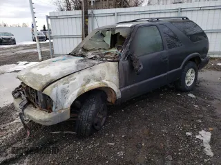 2000 Chevrolet Blazer LS z VIN 1GNCT18W9YK228024, wystawiony jako Copart lot #45589875 z przebiegiem Nie podano mil oraz Nie do naprawy • Non repairable. Historia ofert i sprzedaży dostępna na DreamBid. Obrazek 1.