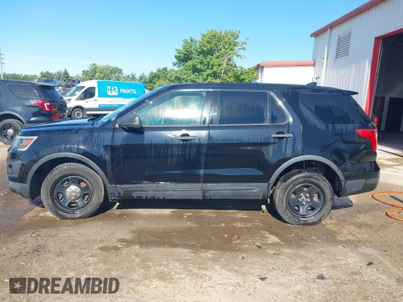 2017 Ford Police Interceptor Utility with VIN 1FM5K8AT7HGB55148, listed as a IAAI auction lot 40736361 with 100,962 mi miles and . Bid and sale history available at DreamBid. Image 14.