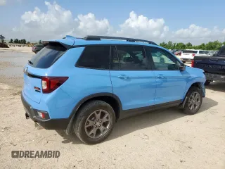 2024 Honda Passport TrailSport z VIN 5FNYF8H66RB010670, wystawiony jako Copart lot #61746655 z przebiegiem 16 949 mil mil oraz Szkoda całkowita • Salvage title. Historia ofert i sprzedaży dostępna na DreamBid. Obrazek 3.
