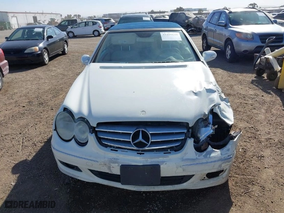 2009 Mercedes-Benz CLK-Class 3.5L with VIN WDBTK56F19T103938, listed as a IAAI auction lot 41409648 with 183,203 mi miles. Bid and sale history available at carsss.com. Image 12.