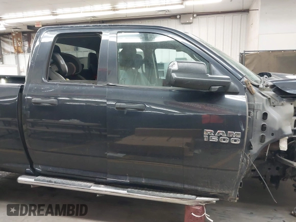 2018 Ram 1500 Express z VIN 1C6RR7FG3JS345868, wystawiony jako IAAI lot #41776664 z przebiegiem 57 913 mil mil oraz . Historia ofert i sprzedaży dostępna na DreamBid. Obrazek 14.
