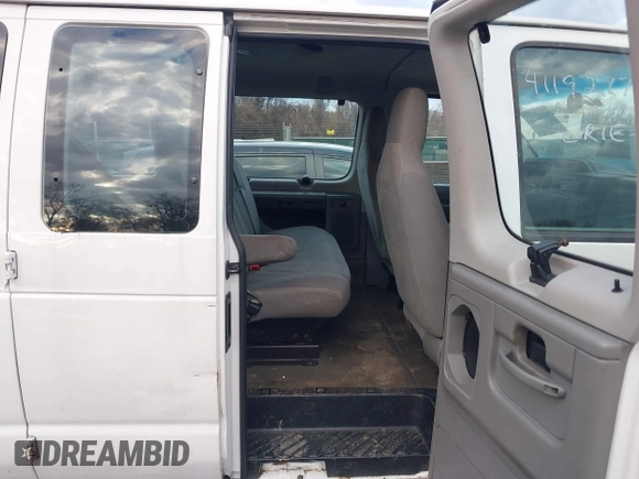 2010 Ford Econoline Passenger XL с VIN 1FBSS3BL6ADA81371, выставлен на аукционе IAAI как лот 41192772 с пробегом 154 886 миль миль и . История ставок и продаж доступна на DreamBid. Изображение 8.