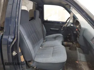 1994 Toyota Pickup z VIN JT4RN81AXR5176830, wystawiony jako IAAI lot #41924753 z przebiegiem 143 231 mil mil oraz . Historia ofert i sprzedaży dostępna na DreamBid. Obrazek 8.