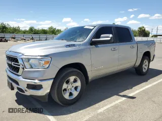 2022 Ram 1500 Big Horn z VIN 1C6SRFFT8NN259663, wystawiony jako Copart lot #55697895 z przebiegiem 63 395 mil mil oraz Czysty tytuł • Clean title. Historia ofert i sprzedaży dostępna na DreamBid. Obrazek 1.