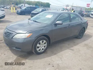 2008 Toyota Camry LE z VIN 4T4BE46K98R013524, wystawiony jako IAAI lot #42234537 z przebiegiem Nie podano mil oraz . Historia ofert i sprzedaży dostępna na DreamBid. Obrazek 2.