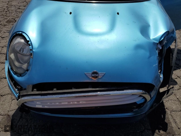 2015 MINI Hardtop 4 Door z VIN WMWXS5C5XFT827473, wystawiony jako Copart lot #58261135 z przebiegiem 75 439 mil mil oraz Szkoda całkowita • Salvage title. Historia ofert i sprzedaży dostępna na DreamBid. Obrazek 11.