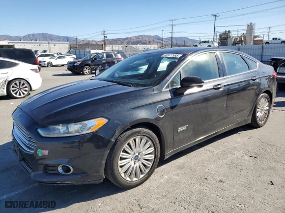 2013 Ford Fusion Energi Titanium with VIN 3FA6P0SU9DR351538, listed as a Copart auction lot 88977985 with 416,986 mi miles and Clean Title. Bid and sale history available at carsss.com. Image 1.