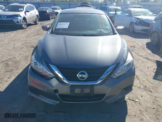 2017 Nissan Altima 2.5 SR with VIN 1N4AL3AP2HC488506, listed as a IAAI auction lot 40853197 with 117,806 mi miles. Bid and sale history available at carsss.com. Image 12.