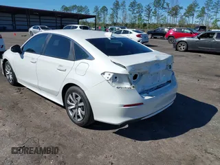 2022 Honda Civic Sedan LX with VIN 2HGFE2F26NH545818, listed as a IAAI auction lot 41817630 with 28,650 mi miles. Bid and sale history available at carsss.com. Image 3.