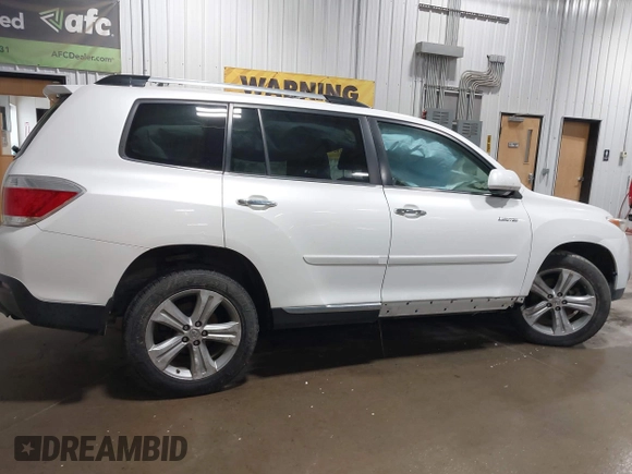 2013 Toyota Highlander Limited with VIN 5TDDK3EH6DS251104, listed as a IAAI auction lot 42605817 with 131,720 mi miles and . Bid and sale history available at DreamBid. Image 13.