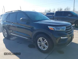 2020 Ford Explorer XLT with VIN 1FMSK8DH2LGA48771, listed as a IAAI auction lot 41663751 with 106,280 mi miles. Bid and sale history available at carsss.com. Image 1.