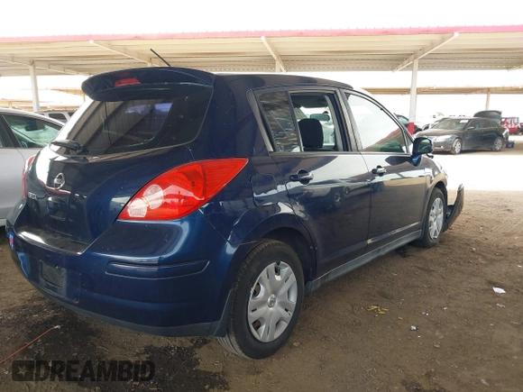 2012 Nissan Versa S z VIN 3N1BC1CPXCK258122, wystawiony jako IAAI lot #42164469 z przebiegiem 64 594 mil mil oraz . Historia ofert i sprzedaży dostępna na DreamBid. Obrazek 4.