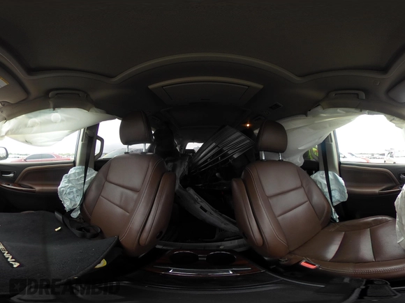 2019 Toyota Sienna XLE Auto Access Seat z VIN 5TDYZ3DC5KS003944, wystawiony jako IAAI lot #42206246 z przebiegiem 60 835 mil mil oraz . Historia ofert i sprzedaży dostępna na DreamBid. Obrazek 17.