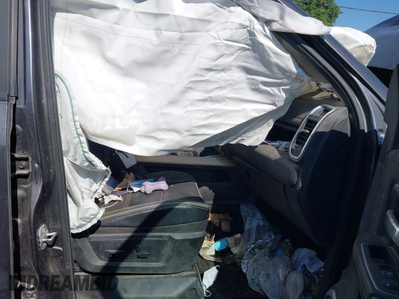 2020 Ram 2500 Laramie z VIN 3C6UR5NLXLG314141, wystawiony jako IAAI lot #42263978 z przebiegiem Nie podano mil oraz . Historia ofert i sprzedaży dostępna na DreamBid. Obrazek 5.