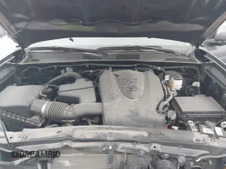 2023 Toyota Tacoma SR5 z VIN 3TMAZ5CN8PM201702, wystawiony jako IAAI lot #42060855 z przebiegiem 17 705 mil mil oraz . Historia ofert i sprzedaży dostępna na DreamBid. Obrazek 10.