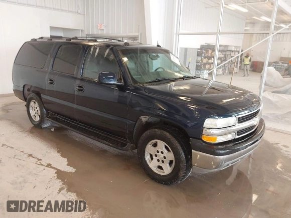 2004 Chevrolet Suburban LT with VIN 3GNEC16T34G322967, listed as a IAAI auction lot 41701602 with 157,768 mi miles. Bid and sale history available at carsss.com. Image 1.