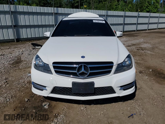 2014 Mercedes-Benz C 300 Sport z VIN WDDGF8AB1EA929598, wystawiony jako Copart lot #57787774 z przebiegiem 115 671 mil mil oraz Szkoda całkowita • Salvage title. Historia ofert i sprzedaży dostępna na DreamBid. Obrazek 5.