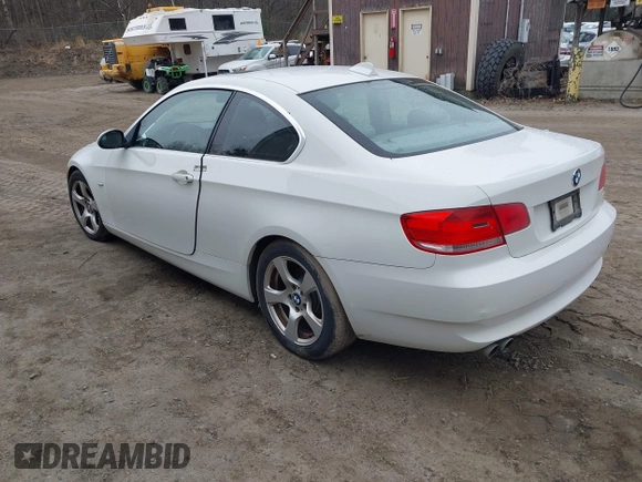 2009 BMW 3 Series 328i xDrive with VIN WBAWV53589P079807, listed as a IAAI auction lot 42063817 with Not Provided miles and . Bid and sale history available at carsss.com. Image 3.