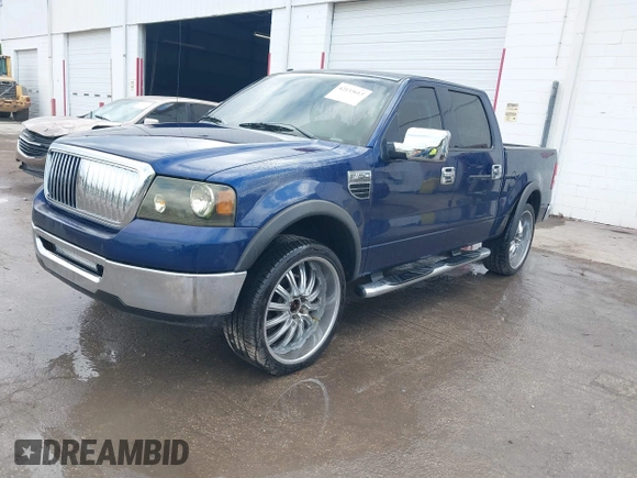 2008 Ford F-150 XLT с VIN 1FTPW12V98FA22809, выставлен на аукционе IAAI как лот 42133613 с пробегом 267 326 миль миль и . История ставок и продаж доступна на DreamBid. Изображение 17.