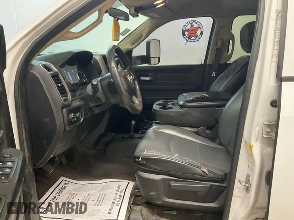 2019 Ram 2500 Tradesman with VIN 3C6UR5CL6KG598109, listed as a IAAI auction lot 42792700 with 167,668 mi miles and . Bid and sale history available at DreamBid. Image 5.