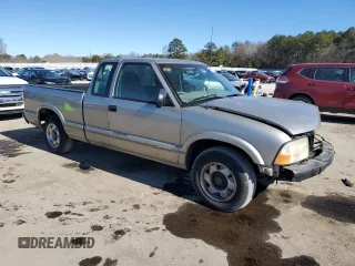 1999 GMC Sonoma SLS with VIN 1GTCS19X9X8508119, listed as a Copart auction lot 42138855 with 70,547 mi miles and Salvage Title. Bid and sale history available at carsss.com. Image 4.