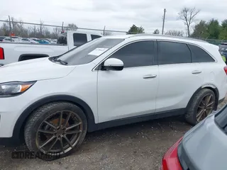 2019 Kia Sorento LX with VIN 5XYPG4A30KG524272, listed as a IAAI auction lot 41786623 with 124,942 mi miles and . Bid and sale history available at carsss.com. Image 14.