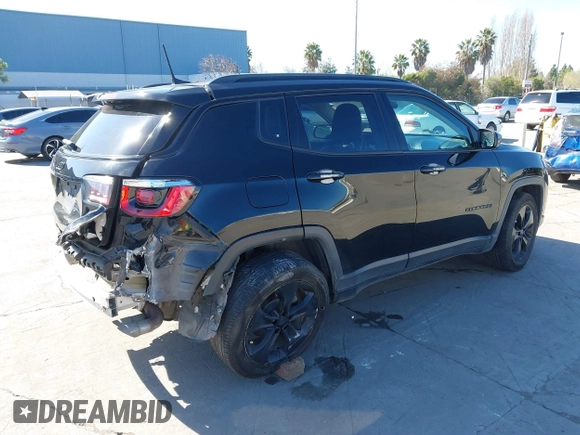 2018 Jeep Compass Latitude with VIN 3C4NJCBB3JT501939, listed as a IAAI auction lot 41670306 with 93,767 mi miles. Bid and sale history available at carsss.com. Image 4.