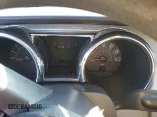 2005 Ford Mustang Deluxe с VIN 1ZVFT84N155192204, выставлен на аукционе Copart как лот 48663695 с пробегом Не указан миль и На запчасти • Non repairable. История ставок и продаж доступна на DreamBid. Изображение 9.