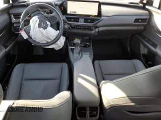 2023 Lexus UX 250h Premium с VIN JTHP9JBH8P2069805, выставлен на аукционе Copart как лот 87671095 с пробегом 12 599 миль миль и Списание • Salvage title. История ставок и продаж доступна на DreamBid. Изображение 8.