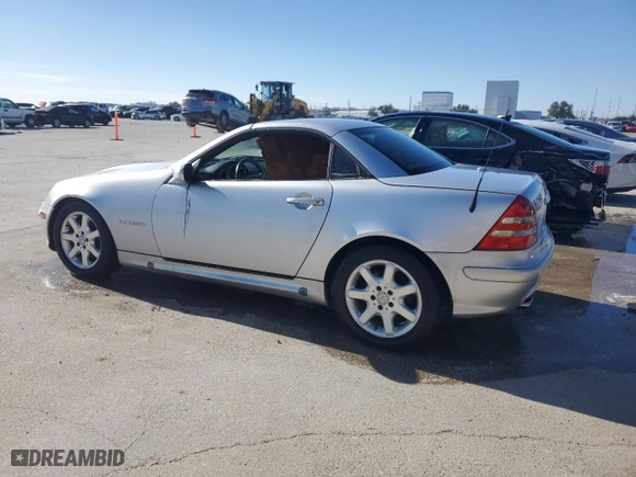 2001 Mercedes-Benz SLK-Class Kompressor with VIN WDBKK49F11F220665, listed as a Copart auction lot 88078025 with 67,564 mi miles and Salvage Title. Bid and sale history available at carsss.com. Image 2.