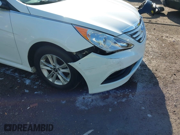 2014 Hyundai Sonata GLS with VIN 5NPEB4AC2EH882685, listed as a IAAI auction lot 42125895 with 68,669 mi miles and . Bid and sale history available at carsss.com. Image 6.