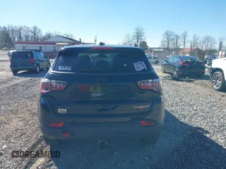 2018 Jeep Compass Trailhawk with VIN 3C4NJDDB8JT309192, listed as a IAAI auction lot 40840838 with 80,887 mi miles and . Bid and sale history available at carsss.com. Image 16.