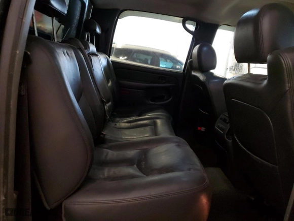 2004 Chevrolet Silverado 2500 Crew Cab LS with VIN 1GCGK23U04F210930, listed as a Copart auction lot 75218284 with NaN miles and Salvage Title. Bid and sale history available at carsss.com. Image 10.