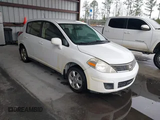 2008 Nissan Versa 1.8 S with VIN 3N1BC13E18L374860, listed as a IAAI auction lot 41620029 with 147,684 mi miles. Bid and sale history available at carsss.com. Image 1.