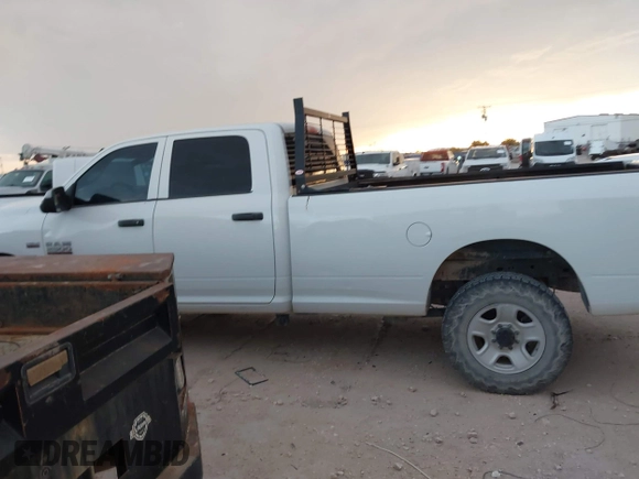 2018 Ram 2500 Tradesman with VIN 3C6UR5HJ6JG425275, listed as a IAAI auction lot 42430241 with 152,367 mi miles and . Bid and sale history available at DreamBid. Image 14.