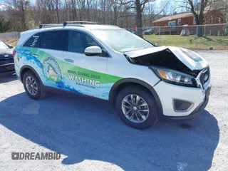 2016 Kia Sorento LX with VIN 5XYPG4A3XGG031027, listed as a IAAI auction lot 41890786 with 222,258 mi miles. Bid and sale history available at carsss.com. Image 1.