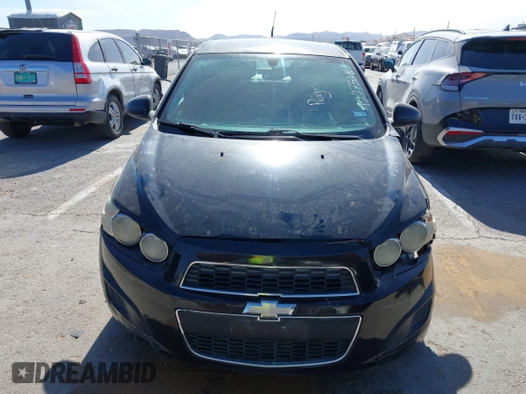 2014 Chevrolet Sonic LT z VIN 1G1JC5SH5E4224501, wystawiony jako IAAI lot #42275218 z przebiegiem 119 370 mil mil oraz . Historia ofert i sprzedaży dostępna na DreamBid. Obrazek 12.
