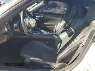 2017 FIAT 124 Spider Lusso z VIN JC1NFAEK7H0119175, wystawiony jako Copart lot #89142865 z przebiegiem Nie podano mil oraz Szkoda całkowita • Salvage title. Historia ofert i sprzedaży dostępna na DreamBid. Obrazek 7.