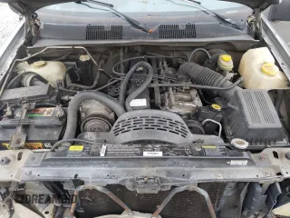 1996 Jeep Grand Cherokee Laredo with VIN 1J4FX58S5TC248122, listed as a Copart auction lot 45843935 with 295,521 mi miles and Salvage Title. Bid and sale history available at carsss.com. Image 11.