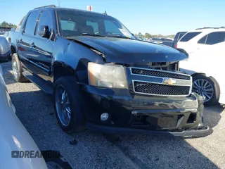 2007 Chevrolet Avalanche LTZ z VIN 3GNEC12J37G159231, wystawiony jako IAAI lot #41853434 z przebiegiem 266 162 mil mil oraz . Historia ofert i sprzedaży dostępna na DreamBid. Obrazek 1.