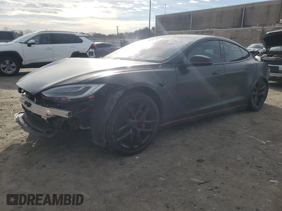 2021 Tesla Model S Long Range z VIN 5YJSA1E5XMF435213, wystawiony jako Copart lot #43395365 z przebiegiem Nie podano mil oraz Szkoda całkowita • Salvage title. Historia ofert i sprzedaży dostępna na DreamBid. Obrazek 1.