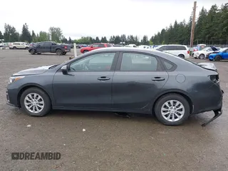 2021 Kia Forte LXS with VIN 3KPF24AD9ME267065, listed as a IAAI auction lot 42139392 with 85,763 mi miles. Bid and sale history available at carsss.com. Image 14.
