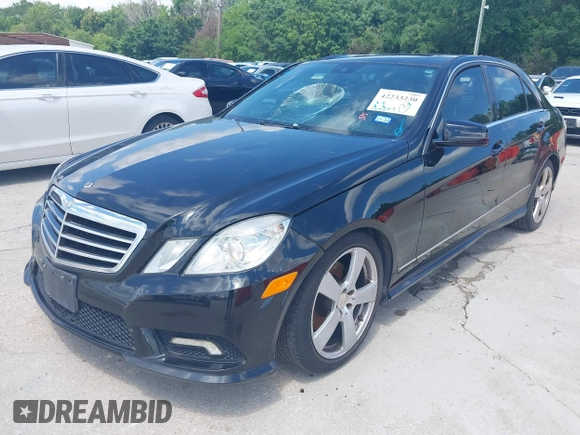 2011 Mercedes-Benz E 350 Luxury z VIN WDDHF8HB1BA445713, wystawiony jako IAAI lot #42233230 z przebiegiem 171 807 mil mil oraz . Historia ofert i sprzedaży dostępna na DreamBid. Obrazek 2.