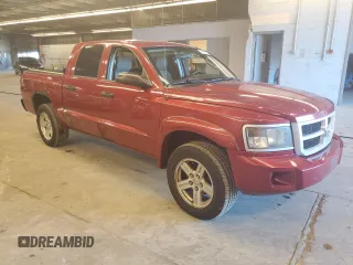 2008 Dodge Dakota SXT z VIN 1D7HW38K18S581829, wystawiony jako Copart lot #76459194 z przebiegiem 197 406 mil mil oraz Czysty tytuł • Clean title. Historia ofert i sprzedaży dostępna na DreamBid. Obrazek 4.