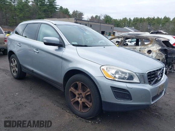 2012 Volvo XC60 3.0L with VIN YV4902DZ0C2337169, listed as a IAAI auction lot 42000698 with 123,726 mi miles. Bid and sale history available at carsss.com. Image 1.