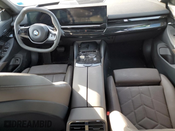 2024 BMW 5 Series 530i xDrive with VIN WBA53FJ01RCR84895, listed as a Copart auction lot 41431275 with 0 mi miles and Salvage Title. Bid and sale history available at carsss.com. Image 8.