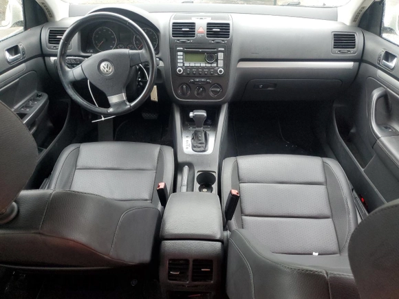 2008 Volkswagen Jetta SE с VIN 3VWRZ71K68M102415, выставлен на аукционе Copart как лот 58691905 с пробегом 151 021 миль миль и Списание • Salvage title. История ставок и продаж доступна на DreamBid. Изображение 8.